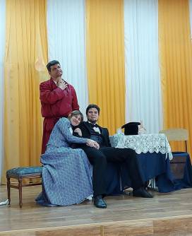Музейная карета в Малом Голоустном Спектакль Домашнего театра Волконских «Две шутки» по произведениям А.П. Чехова