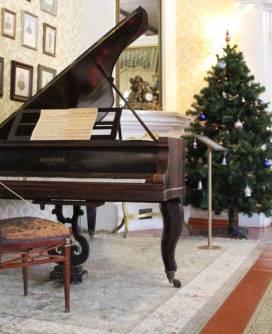 Презентация рояля в Доме-музее Трубецких